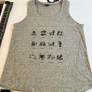 Spirit Jersey size large gray zodiac print tank top with scoop neck NWT